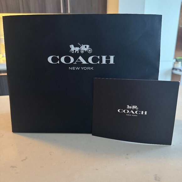 Coach Alie Camera Bag in Quilted Leather - Picture 11 of 11